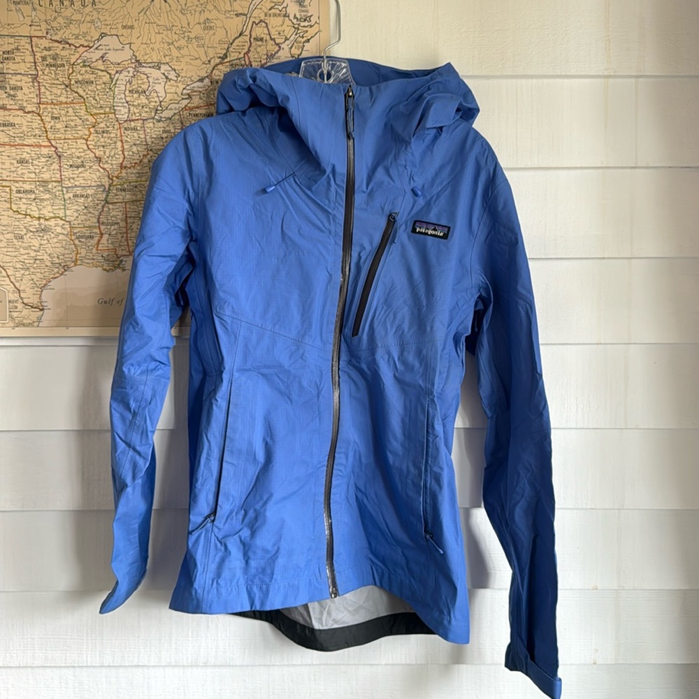 Patagonia blue women’s jacket size small